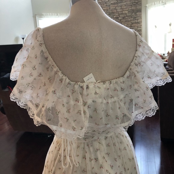 Gunne Sax by Jessica Maxi Prairie Cottage-core Off-shoulder Dress - Picture 11 of 16